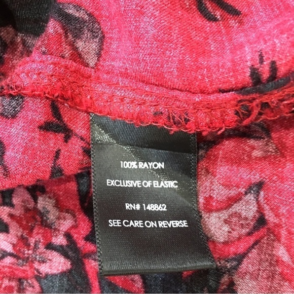 Torrid Babydoll Twill Smocked Button Front V-neck long sleeve Red Floral Tunic - Picture 12 of 16